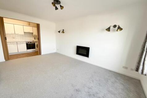 Caversham Lodge, - London Road, Leigh-on-Sea photo 5
