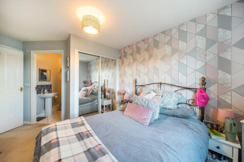 1370495-7-68ff44a...