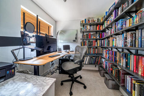 1381743-15-692d8a...