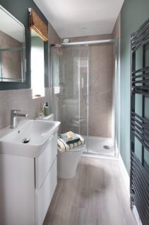 Show home ensuite