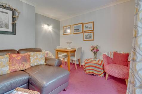 12 Wyndham Way, Newmarket --14.jpg