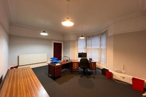 Office to rent Image 6