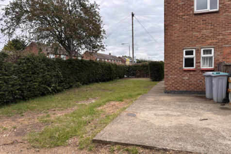 Garden-Driveway