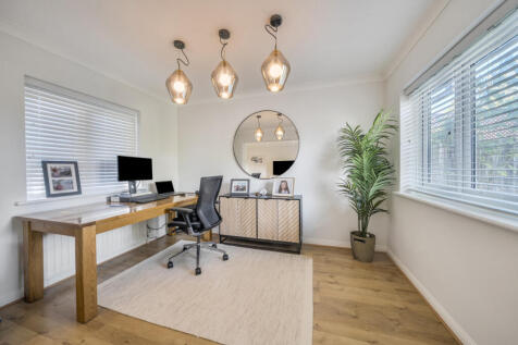 1350133-5-68c4438...