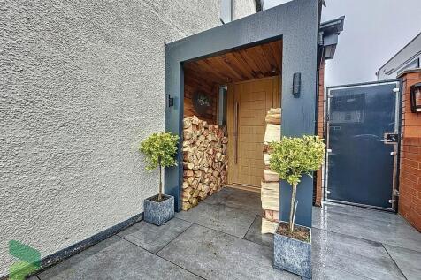 Porch with woodst...