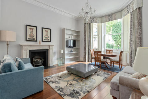 2-bed flat on Stanhope Gardens, SW7, £4,600/mo