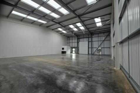 Distribution Warehouse to rent Image 3