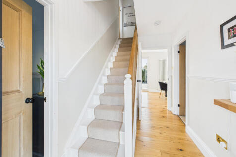 CAM05627G0-PR0027-STILL040