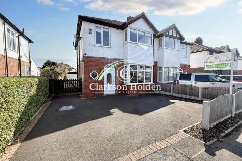 Preston, PR2 - property photo