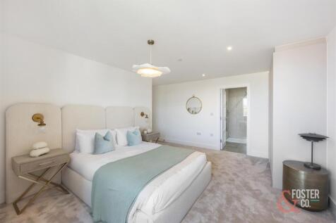 Flat 13-014 13.31.41.jpg