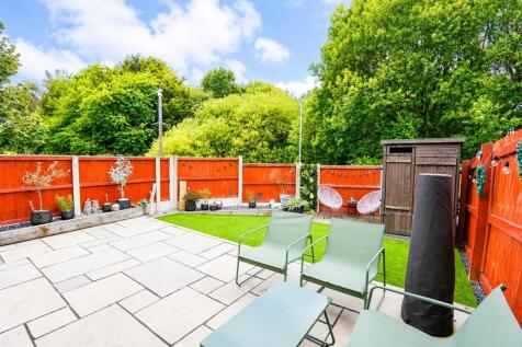 REAR GARDEN 1