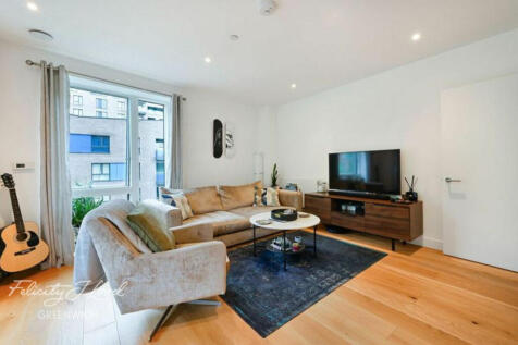 London, SE10 - property photo