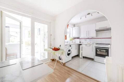 Kerry Close, Shaw, Swindon, Wiltshire, SN5 photo 4