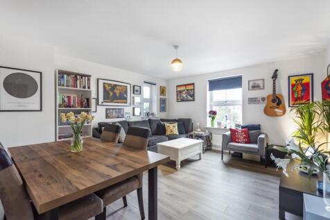 Living Room &amp; Dining Area