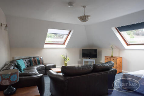 flat 8 lounge-bed 1