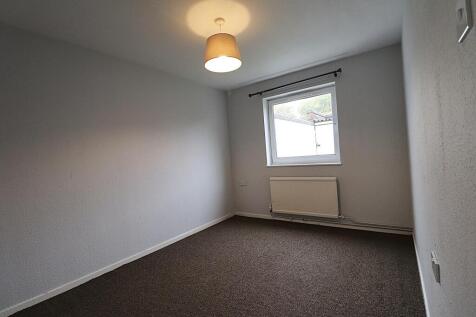 Montague Crescent, Ryehill, Northampton, NN5 photo 5