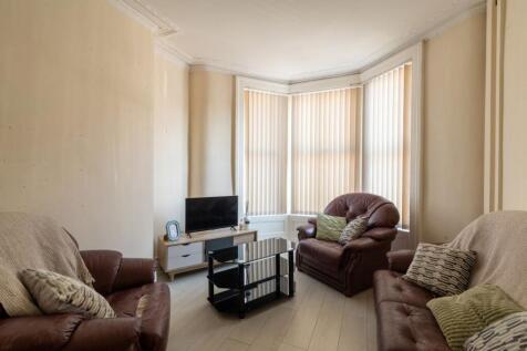 4 Bedroom House in L15 3JY