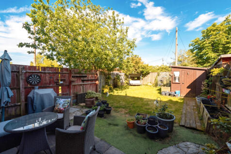 2 bed end terrace for sale