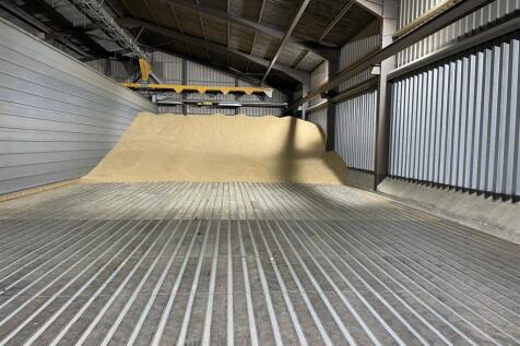 Right hand side x2.jpg