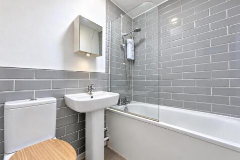 Bathroom.e.jpg