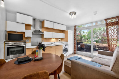 Reception/Kitchen
