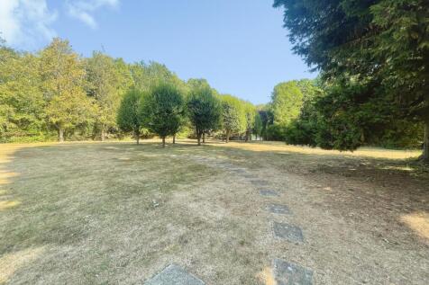 Communal Grounds