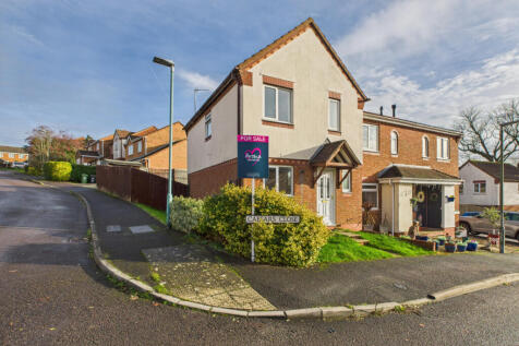 A FAMILY HOME LOOKING TO BE RE-LOVED WITH NO ONWA