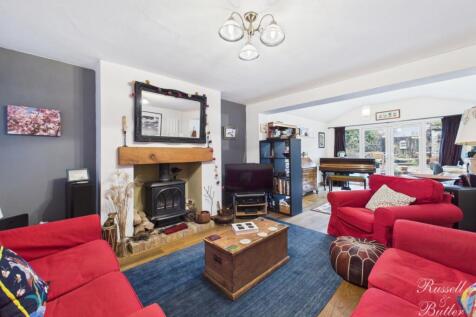 CAM02127G0-PR0374-STILL006