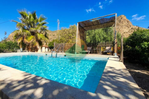 Country house with pool for sale-PAS09-1
