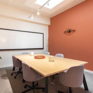 Office to rent Image 5