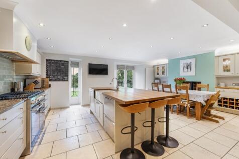 Kitchen breakfast room