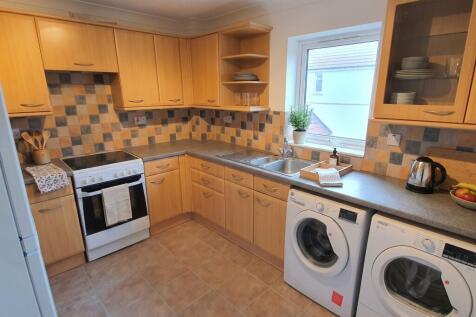 Whitley Wood Road, Berwyn House, RG2 photo 2