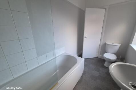 Chester Road, Neston, Cheshire West And Chester photo 4