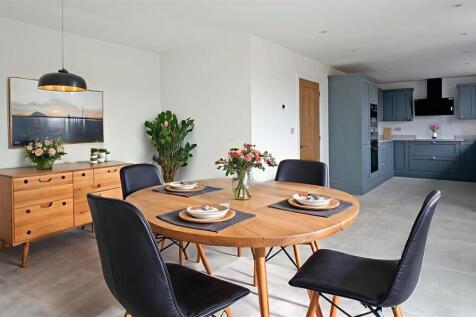 Frithelstock VS Kitchen Diner.jpg