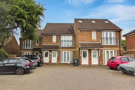 2 Parsonage Court, Cranes Way, Borehamwood, Hertfordshire, WD6 2LA