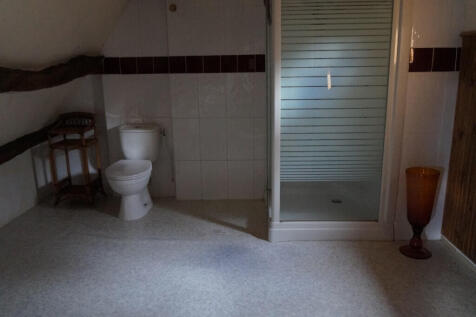 Shower 2nd floor