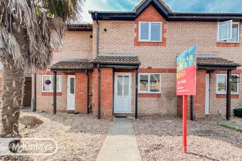 2 bed terraced house for sale Waverney Close, Tau