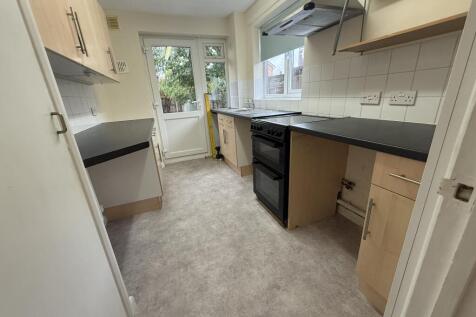 Graces Close, Witham, Essex photo 3