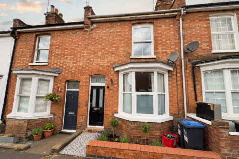 4-bed terraced on 10 Norfolk Street, Leamington Spa, £2,400/mo