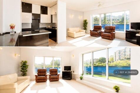 Lounge &amp; Kitchen