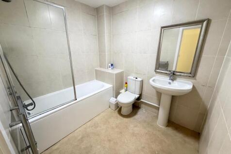 Bathroom.jpg
