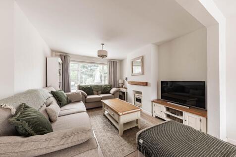 Living Room/Dining Room (1)