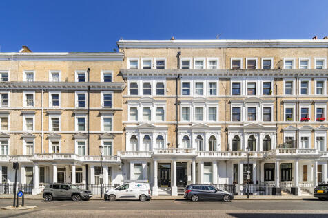 5, 14 Evlaston Pl...