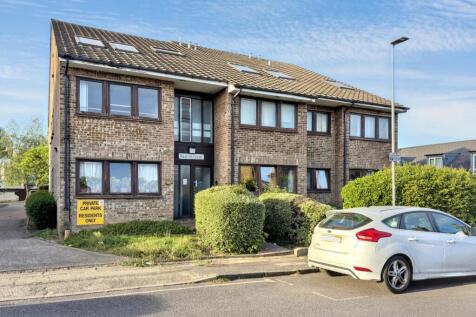Flat 5 Kilrush Court, 141 Bonner Hill Road, Kingston upon Thames, Surrey, KT1 3HF