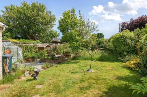 2. 1299435-17-6839d0e4e3154-ARW-1.jpg