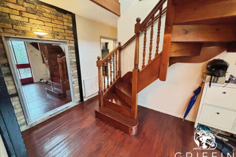 Hill Rise, Upminster, RM14 photo 3
