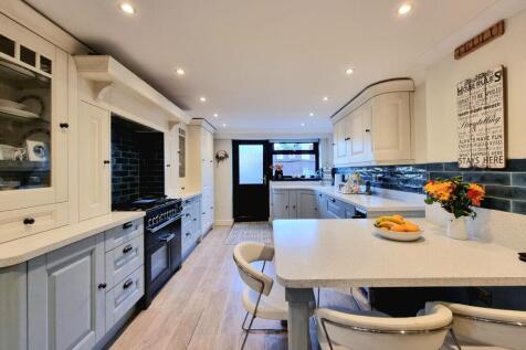 Kitchen/Dining/Living Area