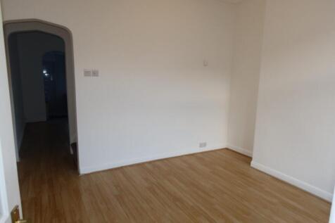 Knockhall Chase, Greenhithe, DA9 9EW – 2 Bedroom Terraced House photo 4