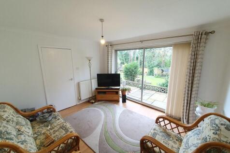 Garden Sitting Ro...