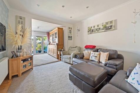 Through Lounge Dorset Rd.jpg